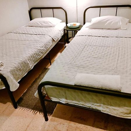 Jeng Tini Guest House Bogor Esterno foto